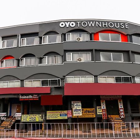 Super Townhouse Gandhi Hall Indore Exterior photo