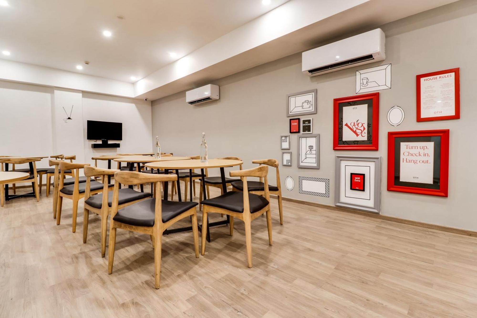 Super Townhouse Gandhi Hall Indore Exterior photo