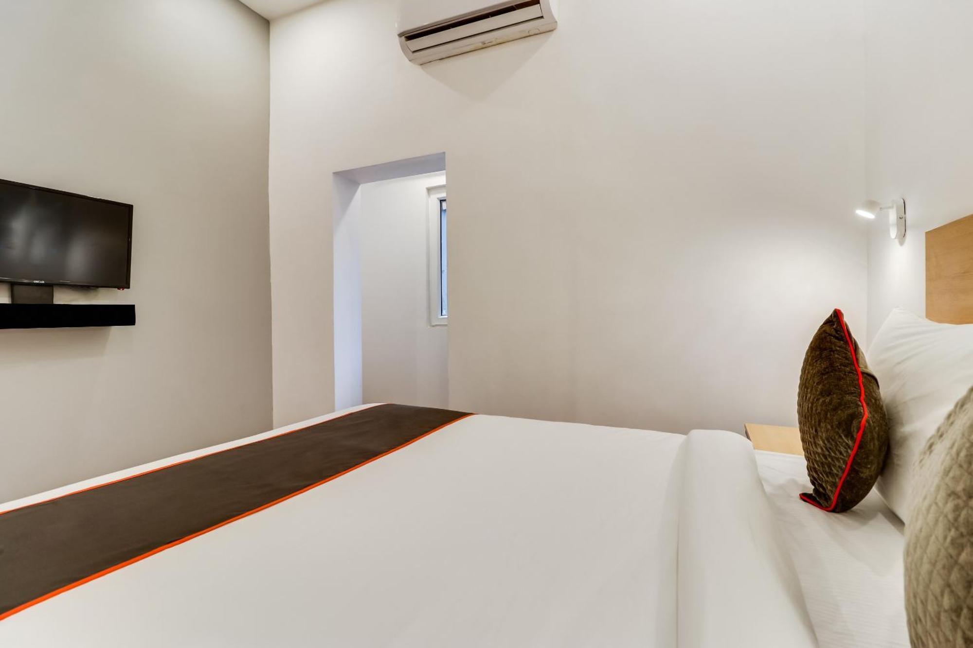 Super Townhouse Gandhi Hall Indore Exterior photo